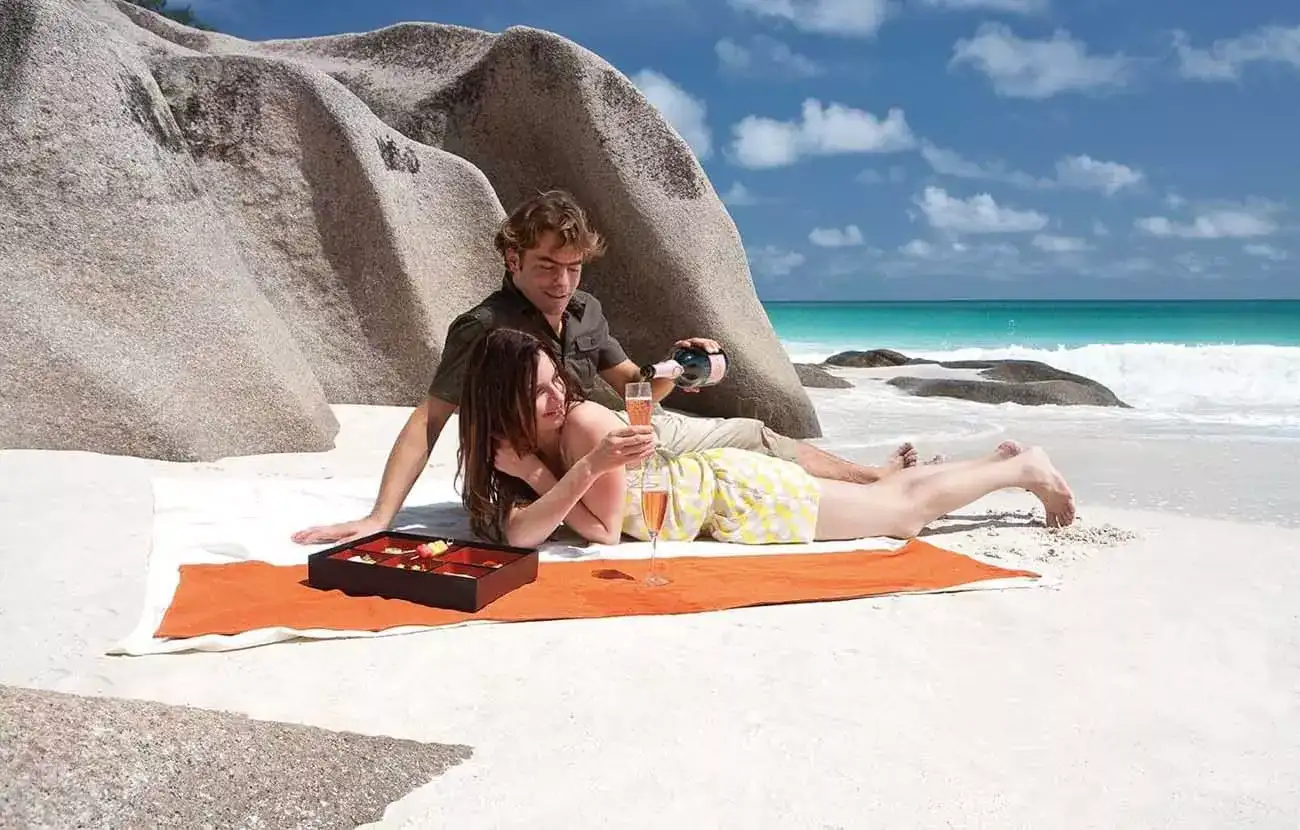 Pacote de casamento Elopement Wedding no Constance Lemuria Seychelles