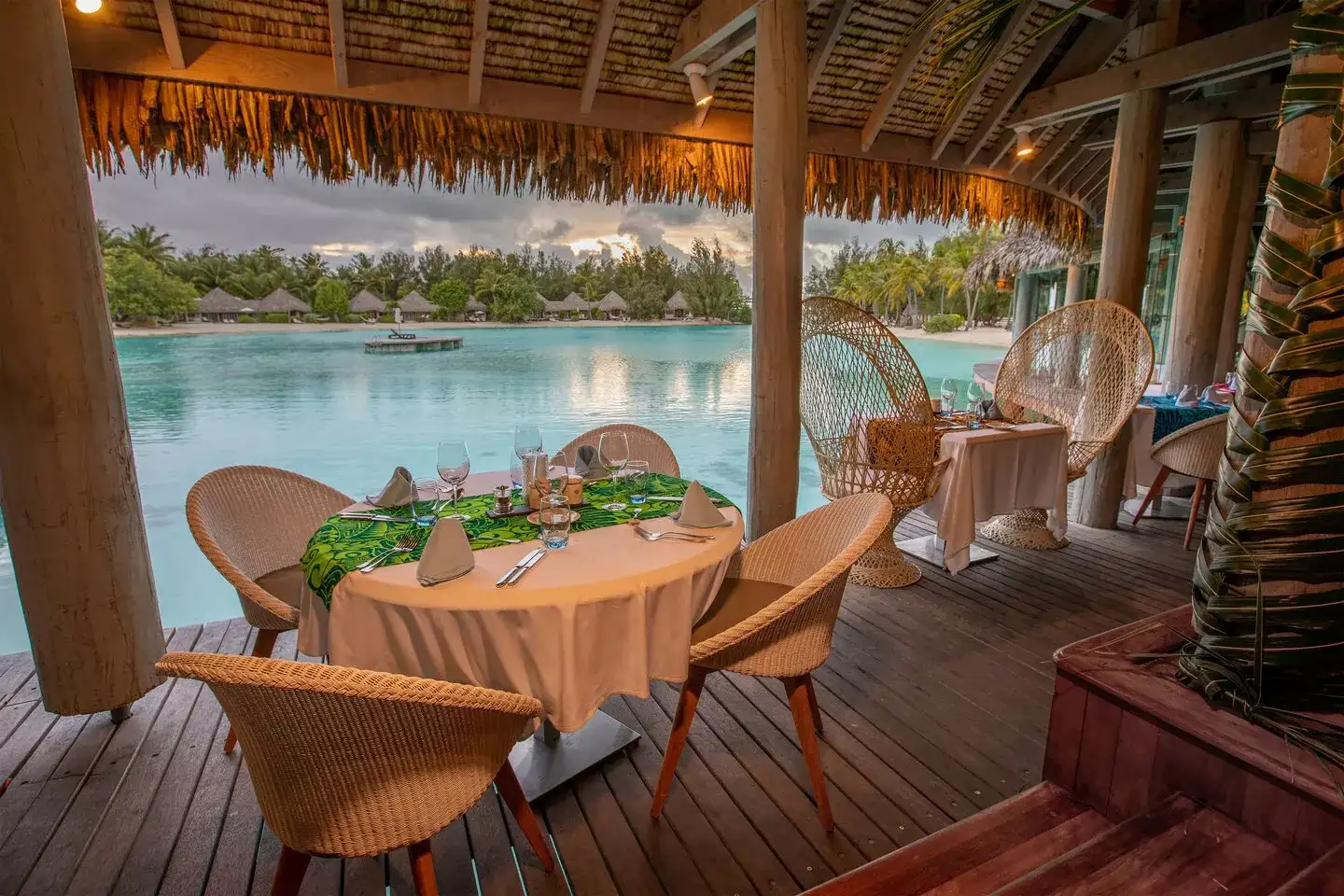 Moorea & Bora Bora