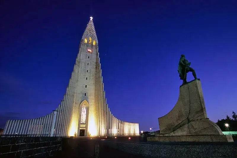 Igreja Hallgrimskirkja em Reykjavik, Islânidia