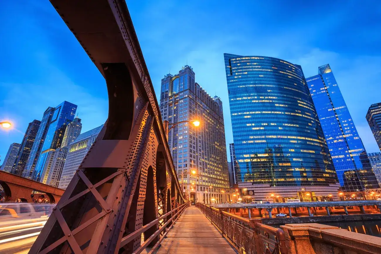 eua-chicago-night