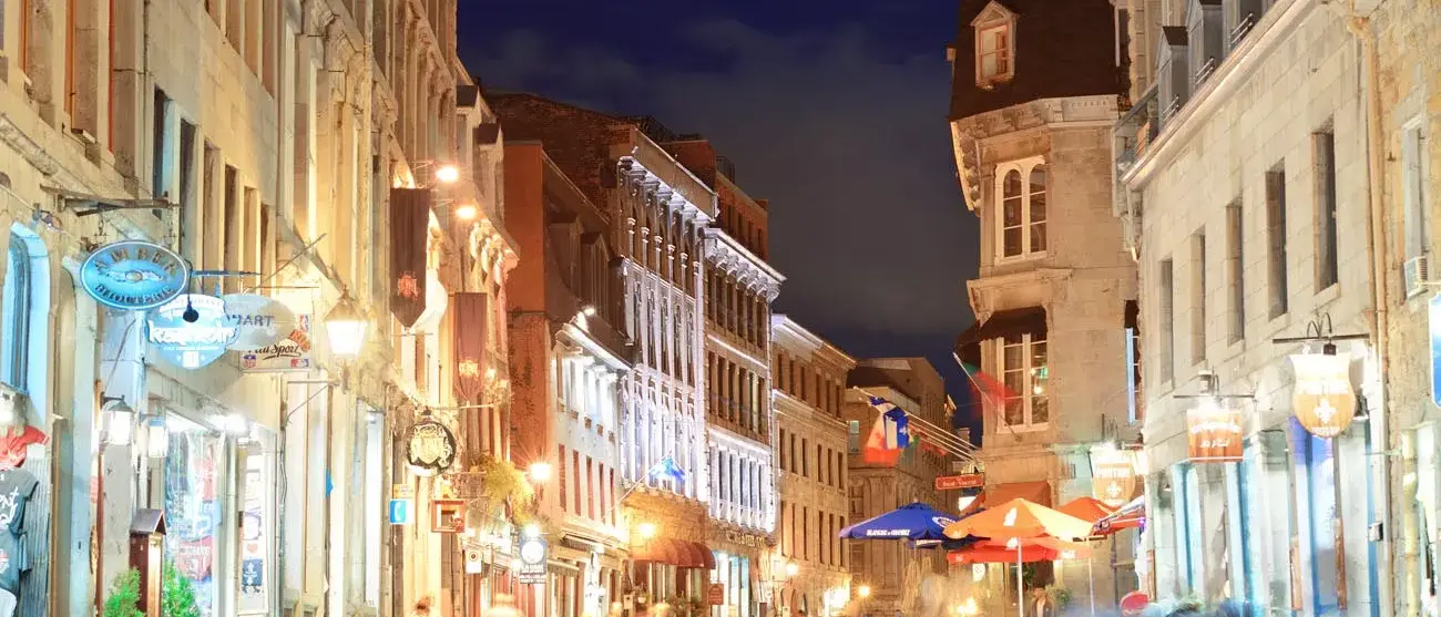 Rua em Montreal
