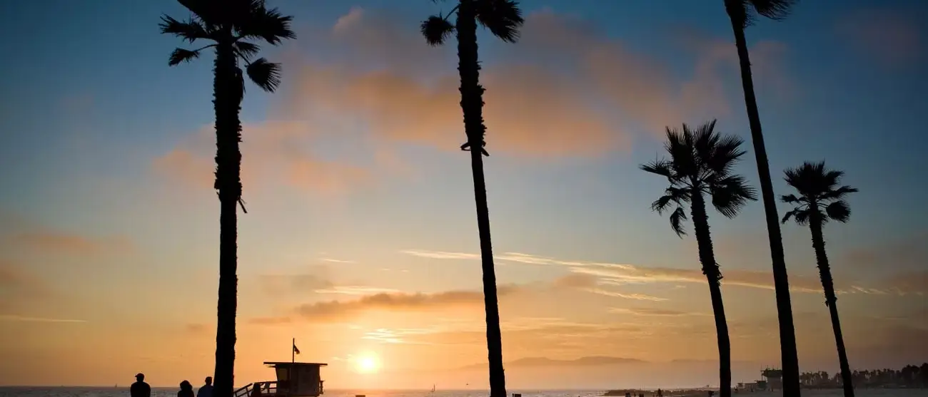 Pôr do sol na praia de Los Angeles