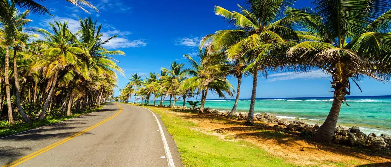 Rodovia de San Andrés e o lindo mar