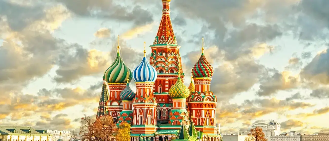 Moscou, Rússia,  vista para a Catedral de São Basílio