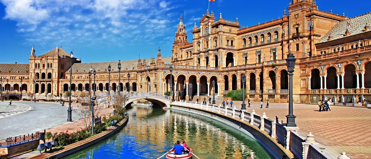 A bela Plaza de Espana, Sevilha, Espanha