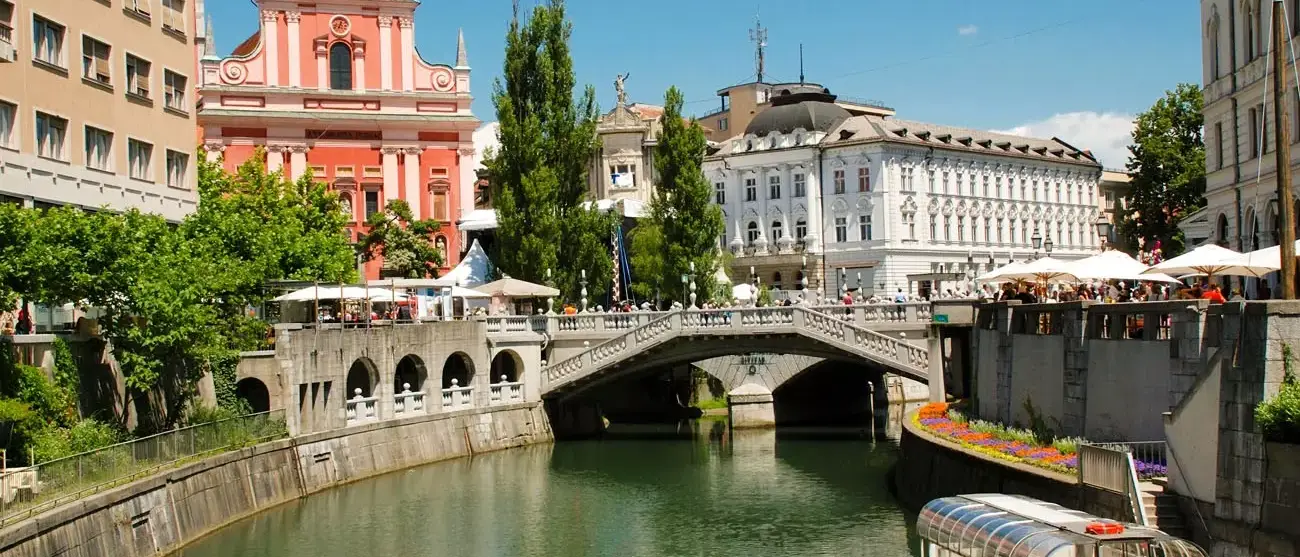Rio Ljubljanica em  Ljubljana - Eslôvenia 