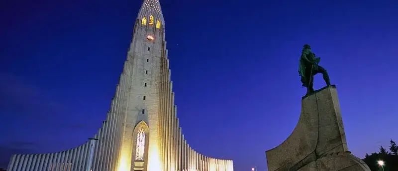 Igreja Hallgrimskirkja em Reykjavik, Islânidia