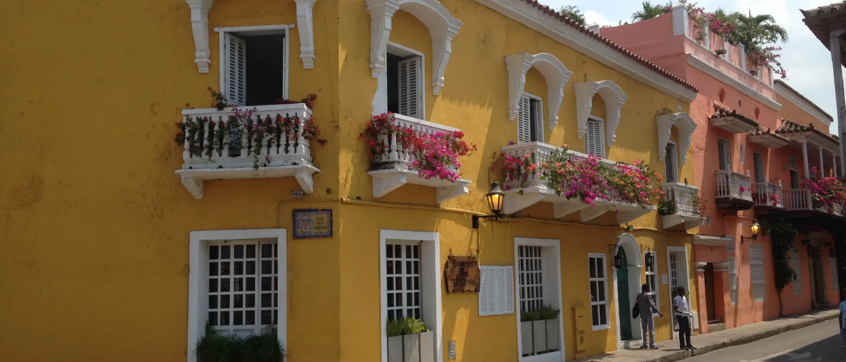 casas coloridas em cartagena das indias