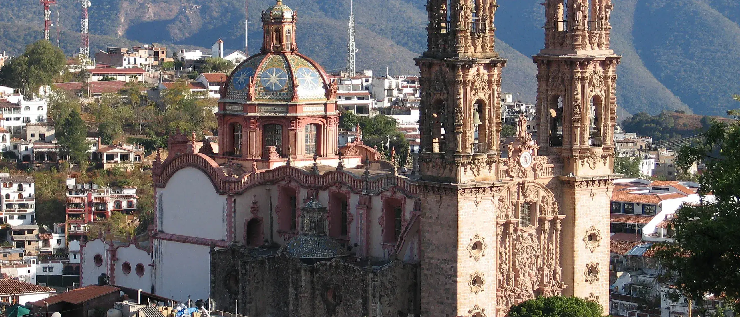 mexico-taxco-catedral