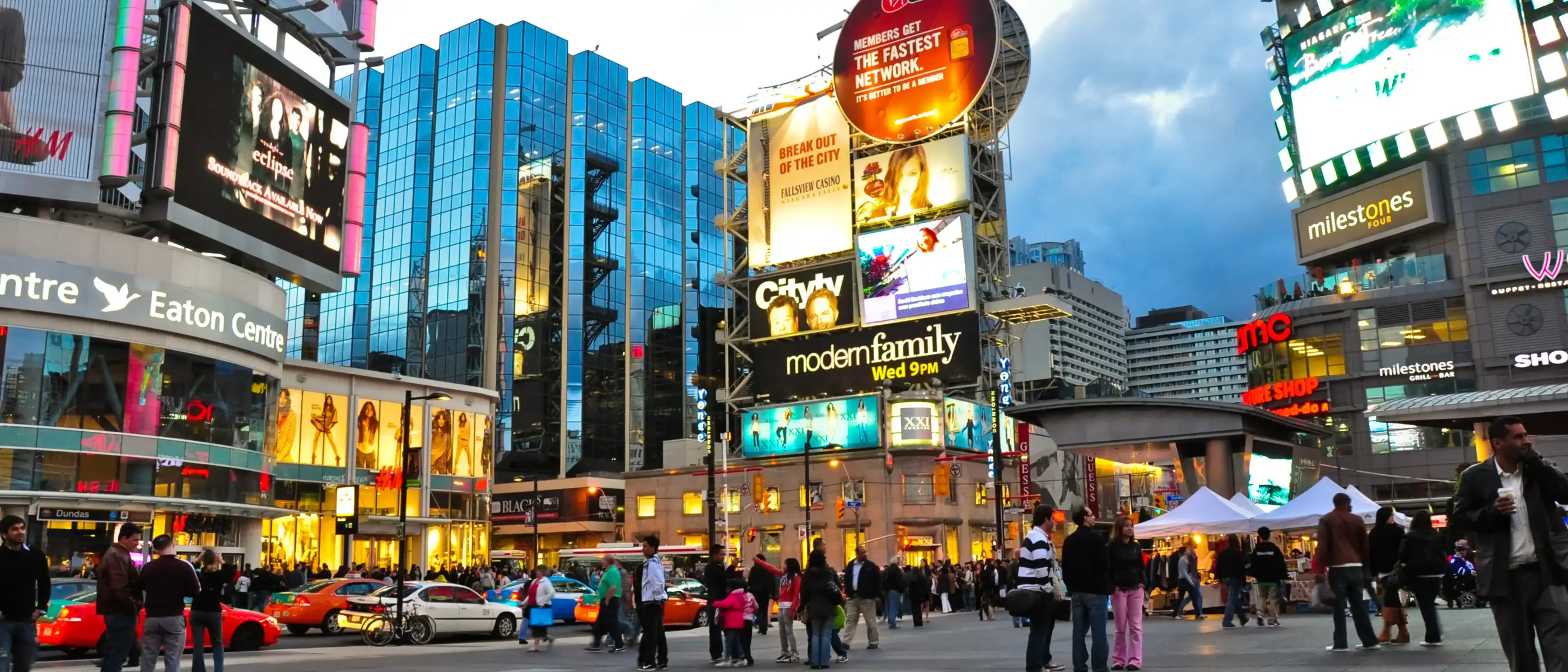 toronto-YONGE-~1-02