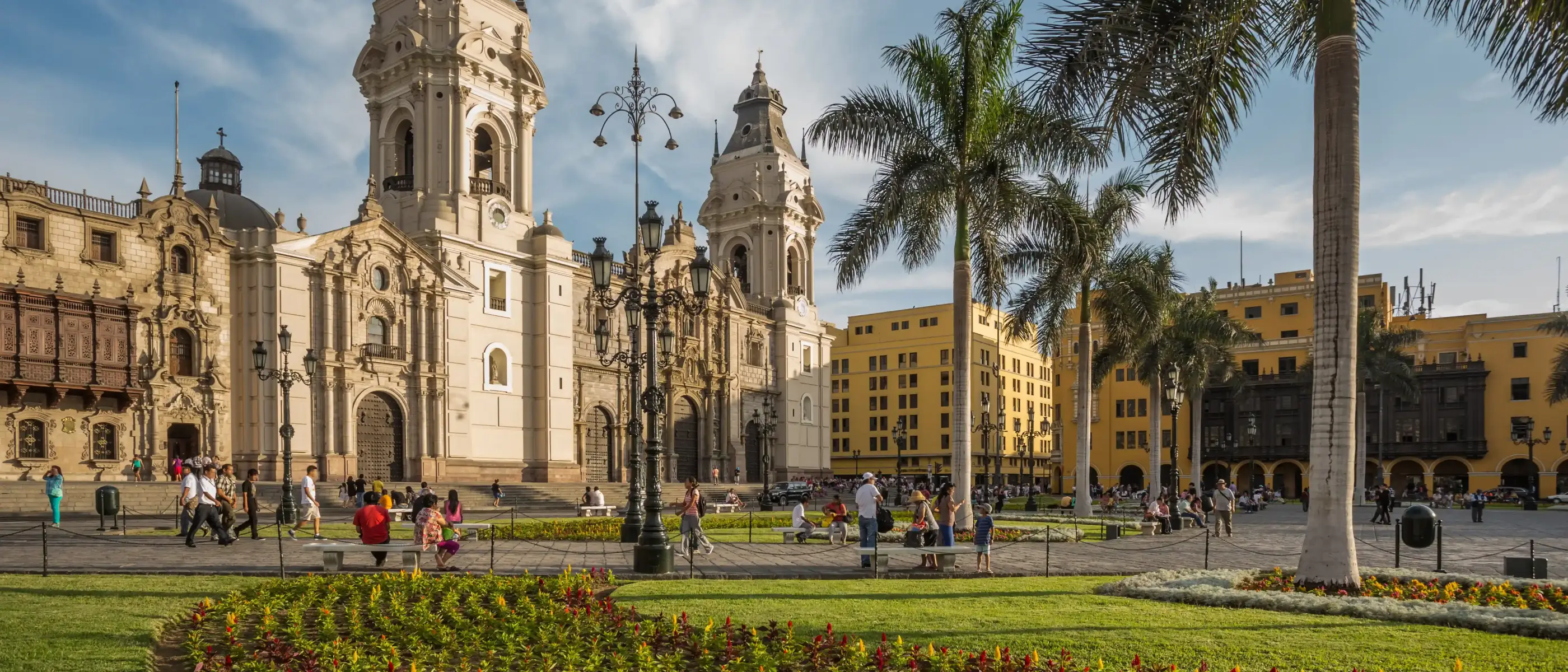 Vista de catedral de Lima no dia