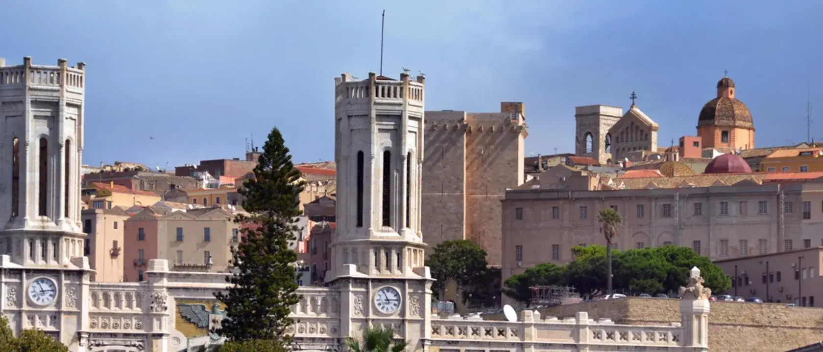 Palacio Civico em Cagliari, na Sardenha, Itália