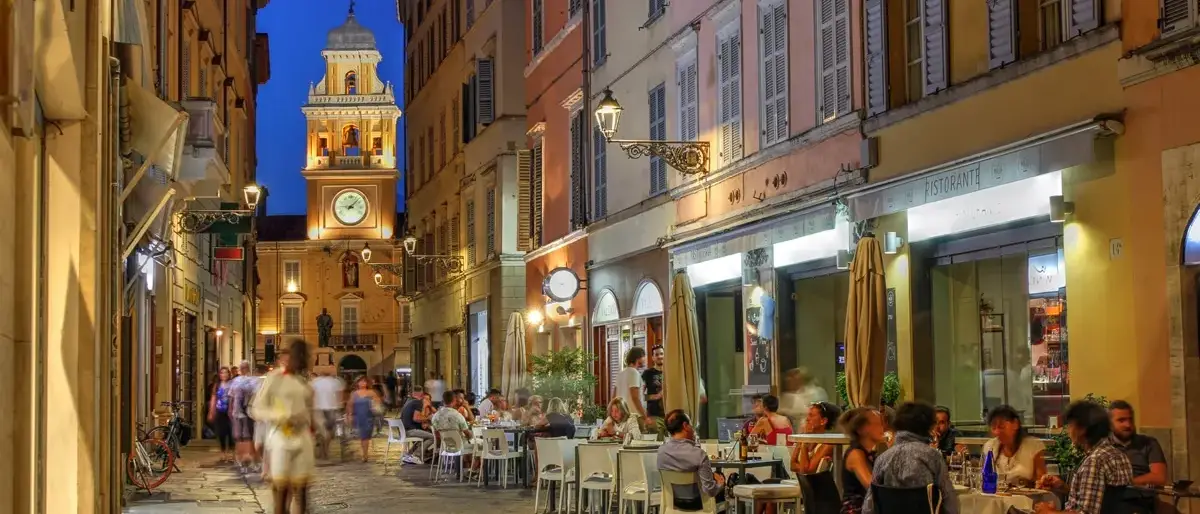 Rua em Palermo, Itália