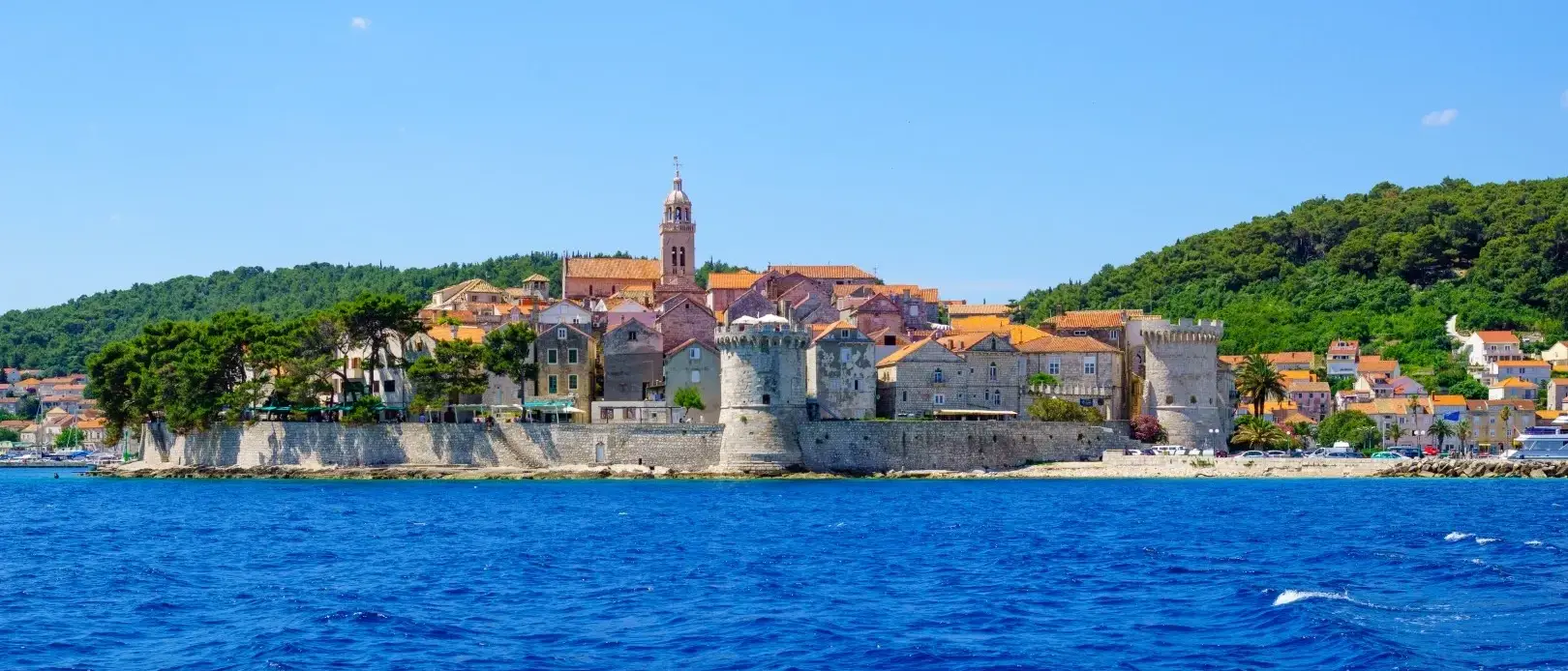 Fortificação na costa de Korcula, Croacia