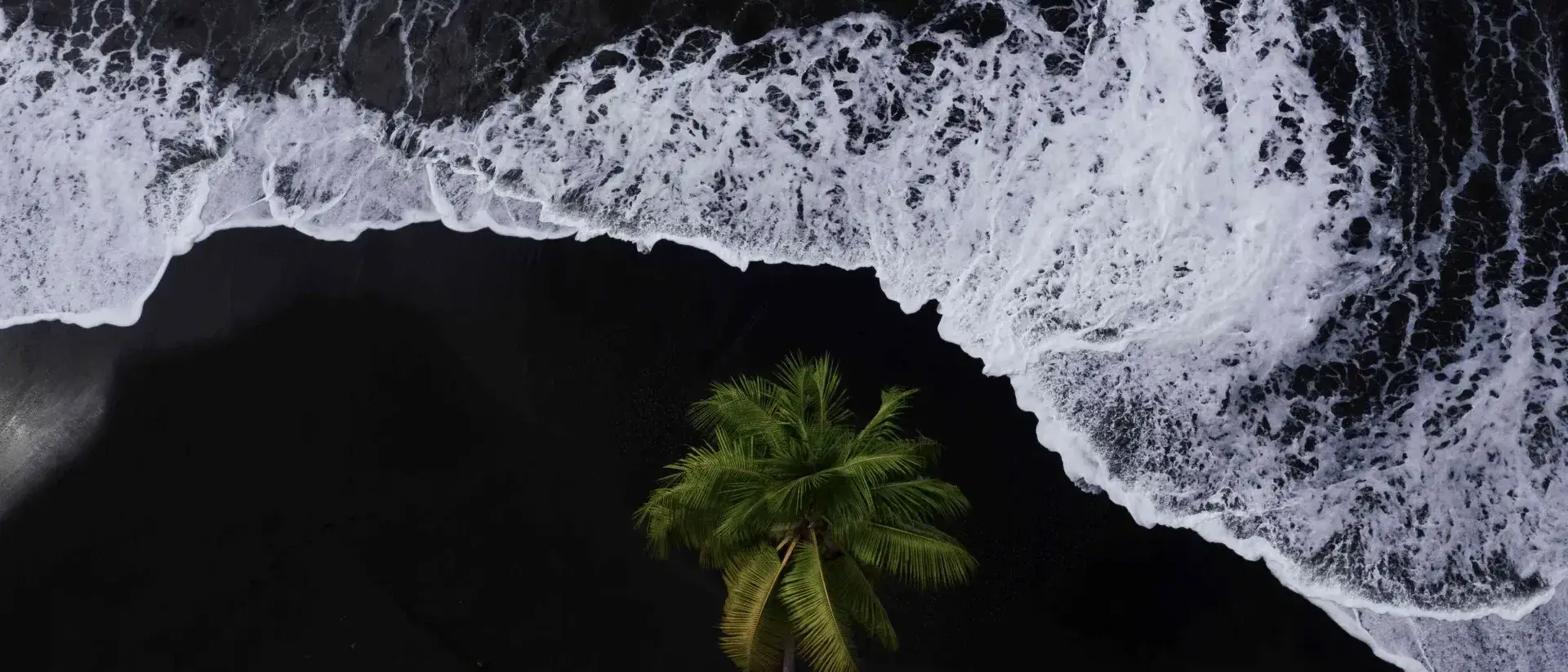Vista de cima de praia no Tahiti, Polinésia Francesa