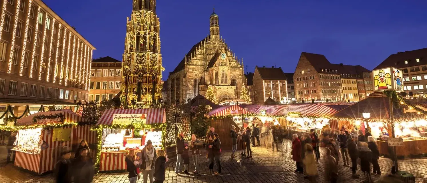 Mercado de Natal Christkindlesmarkt, em Nuremberg, Alemanha