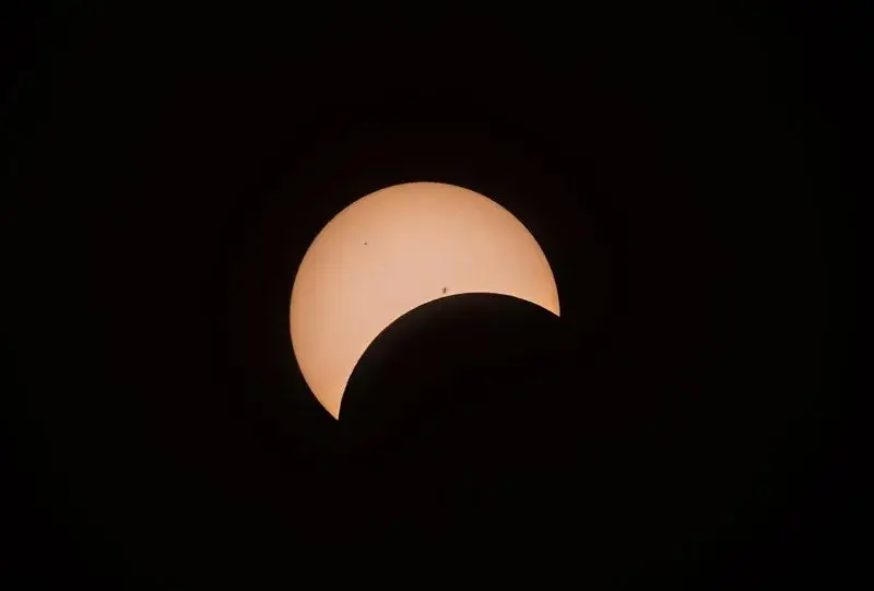 islandia-eclipse-parcial