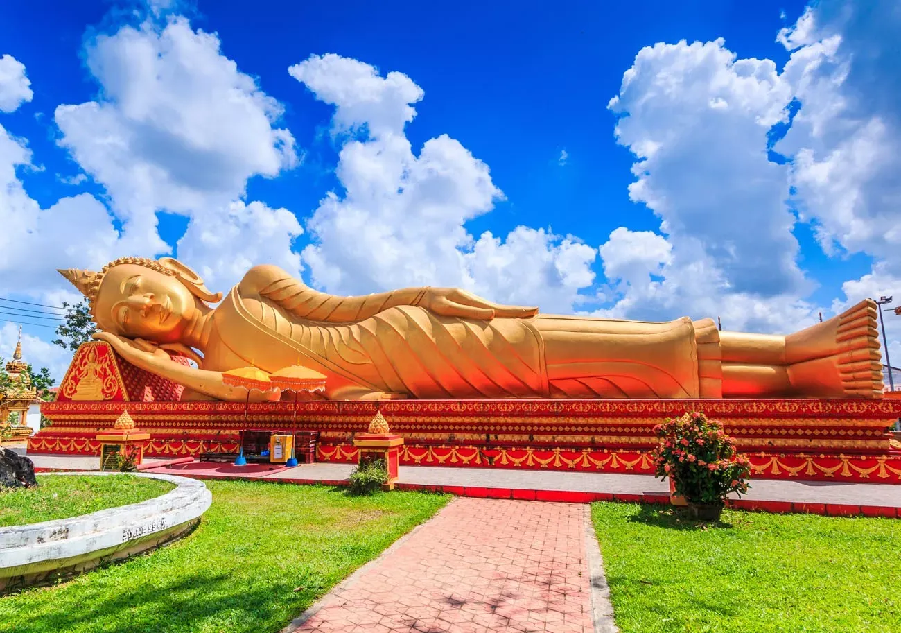 Buddha que dorme templo Vientiane, Laos
