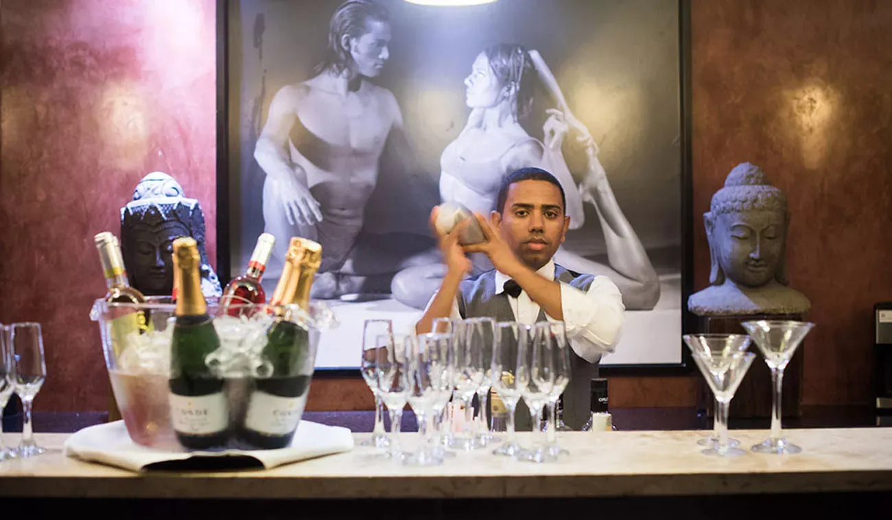 Barman Vila Gale Mares