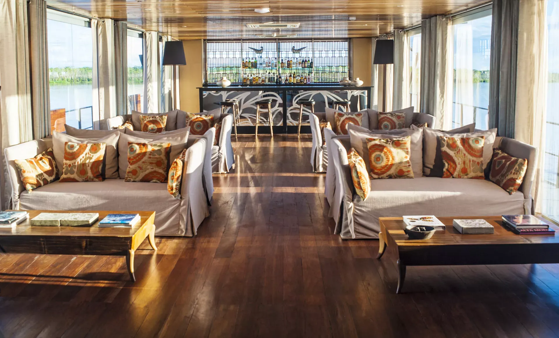 Aqua Expeditions Aria Amazon 