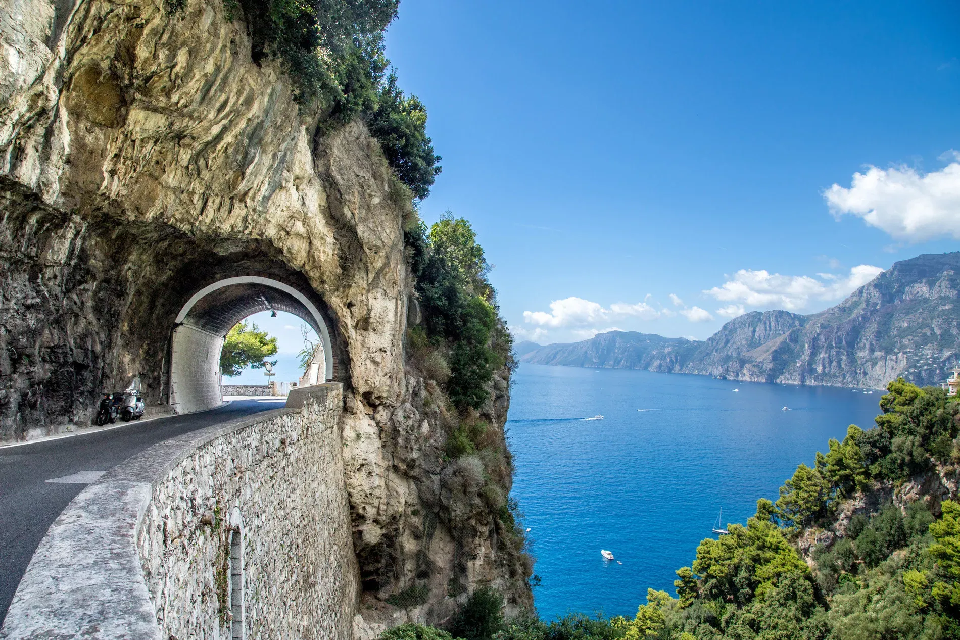 Estrada em Amalfi, Itália