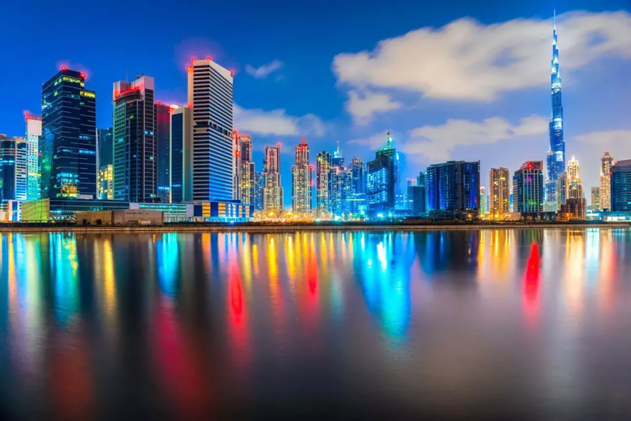 Tesouros das Ilhas Helênicas e Dubai