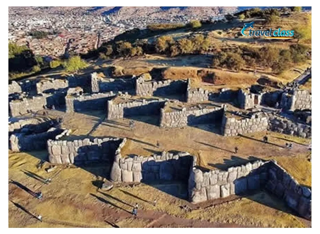 Pessoa em camelo no deserto