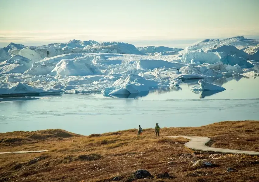 Oeste da Groenlândia - Descobrindo Icebergs Enormes e Comunidades Inuit, ao Norte