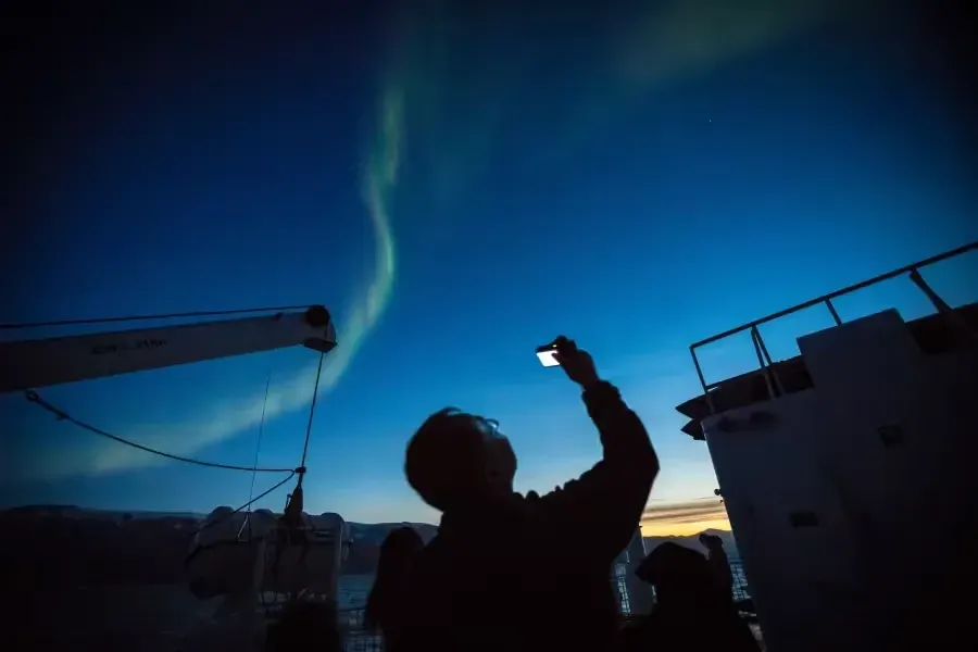 groenlandia-aurora-navio