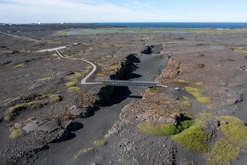 Ponte em Reykjanes na Islândia