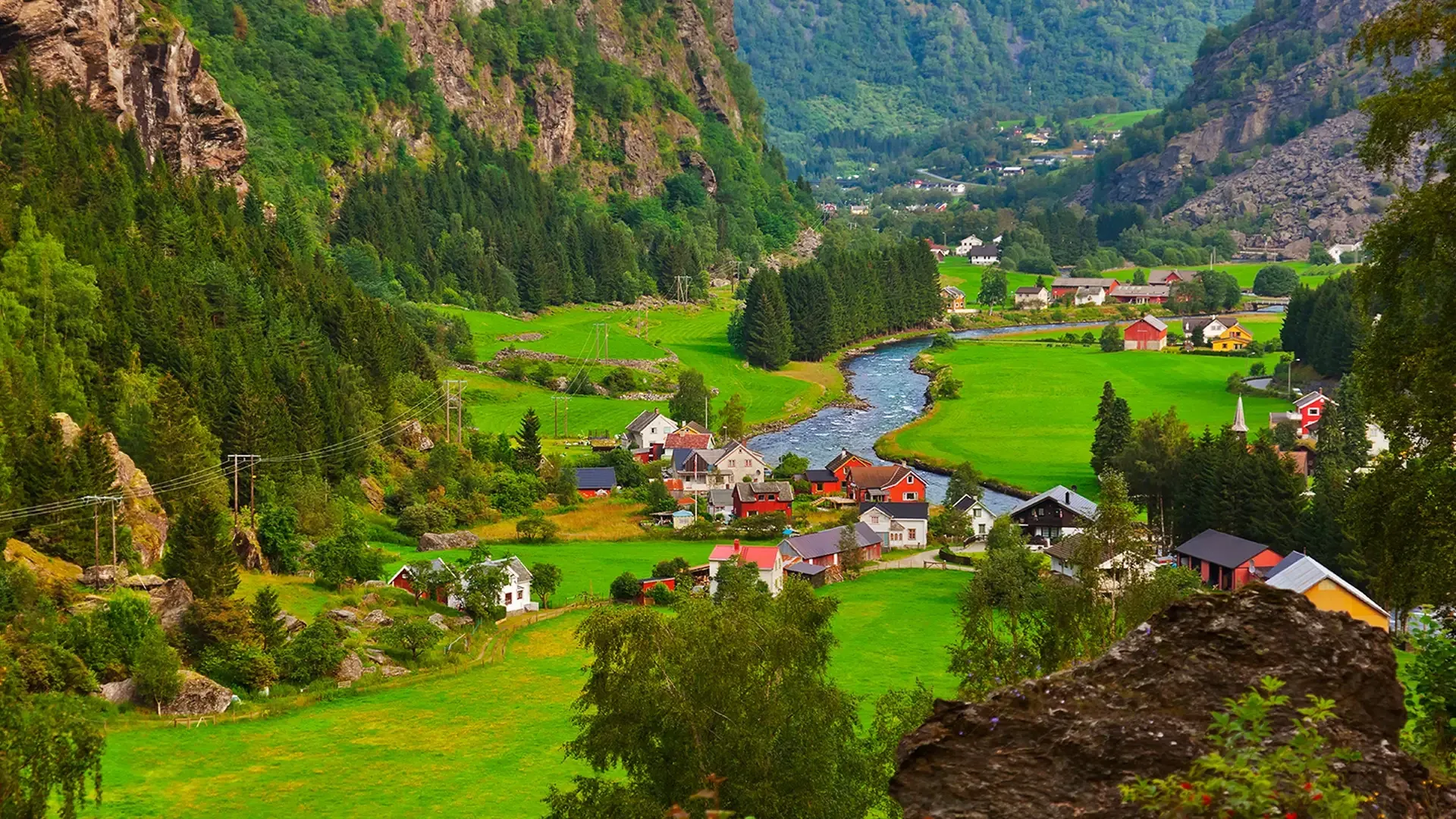 Pessoa em camelo no deserto