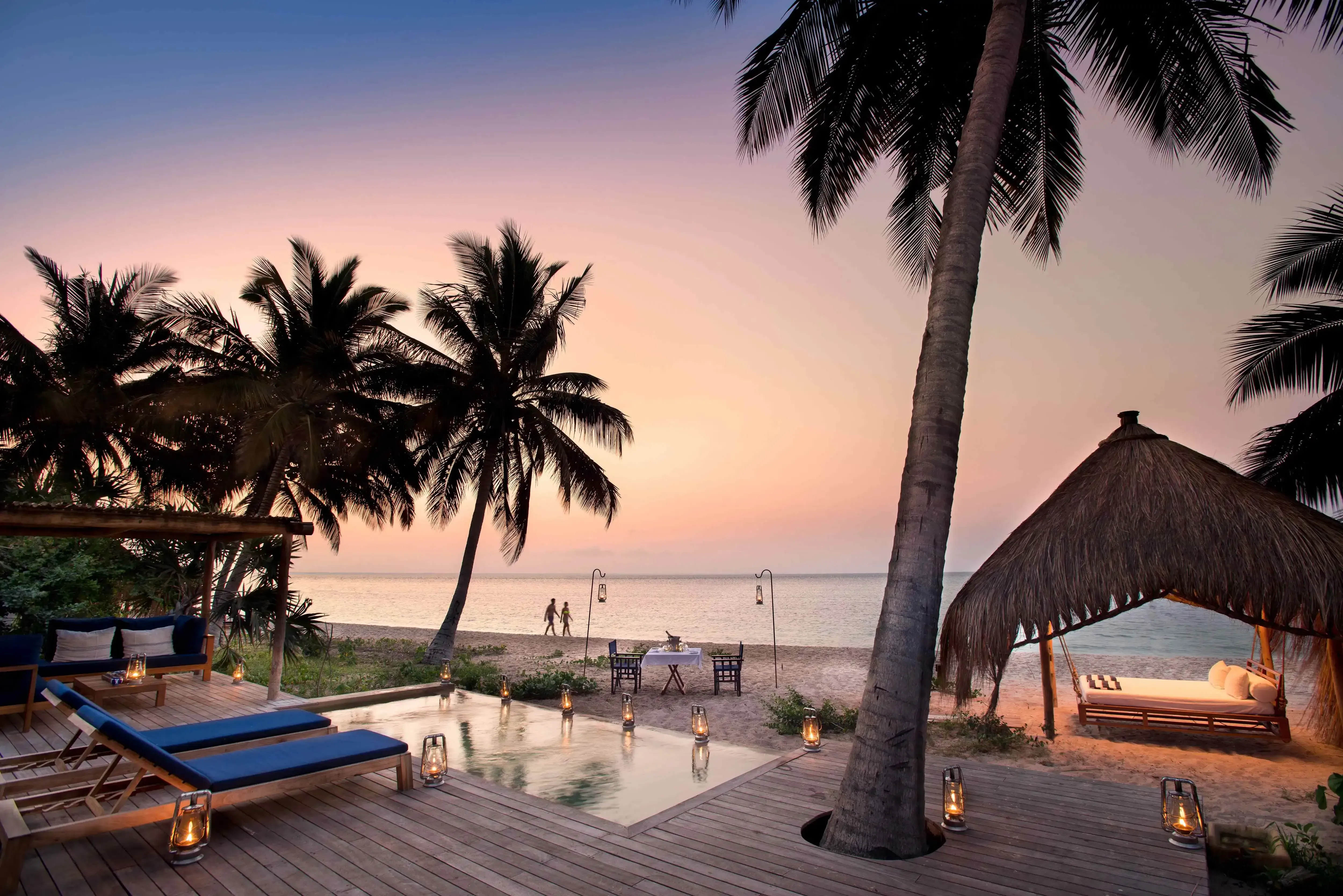Moçambique-Benguerra-Island-guest-area-swimming-pool