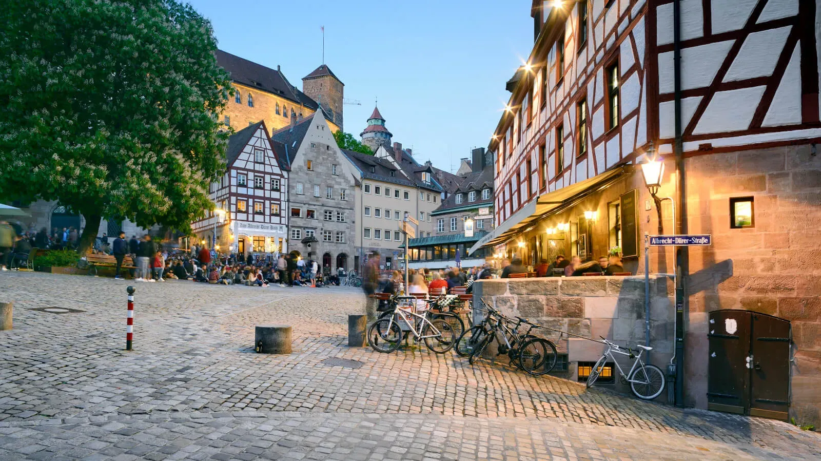 Praça Albrecht-Dürer, Nuremberg, Alemanha