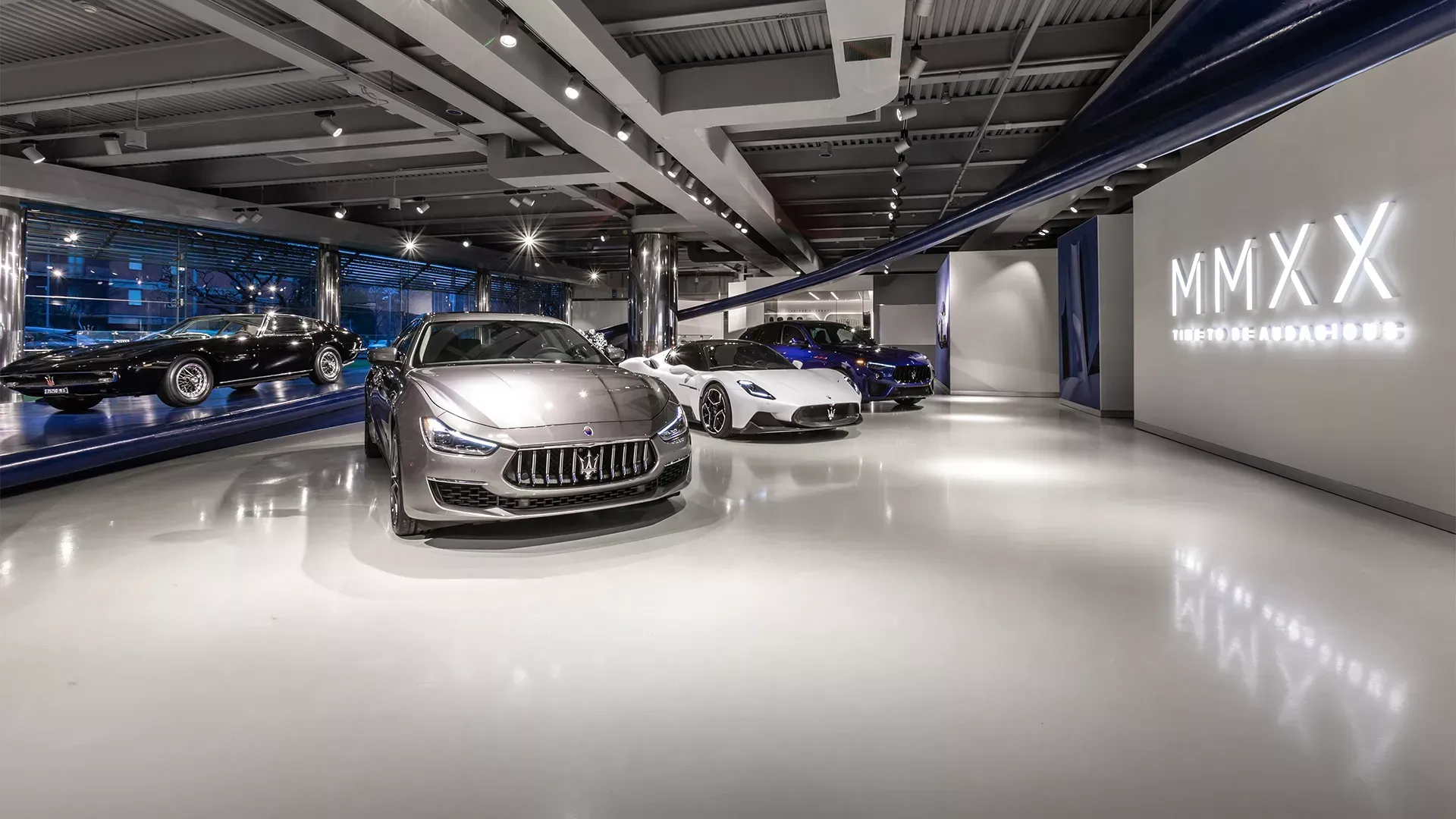 Salão de carros no Museu da Maserati, Modena, Itália