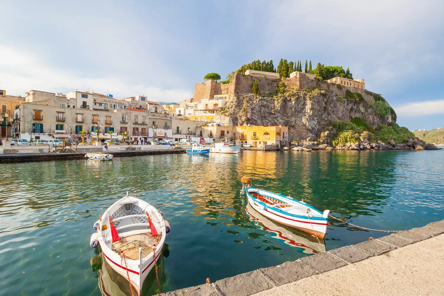 Porto de Lipari, na Itália