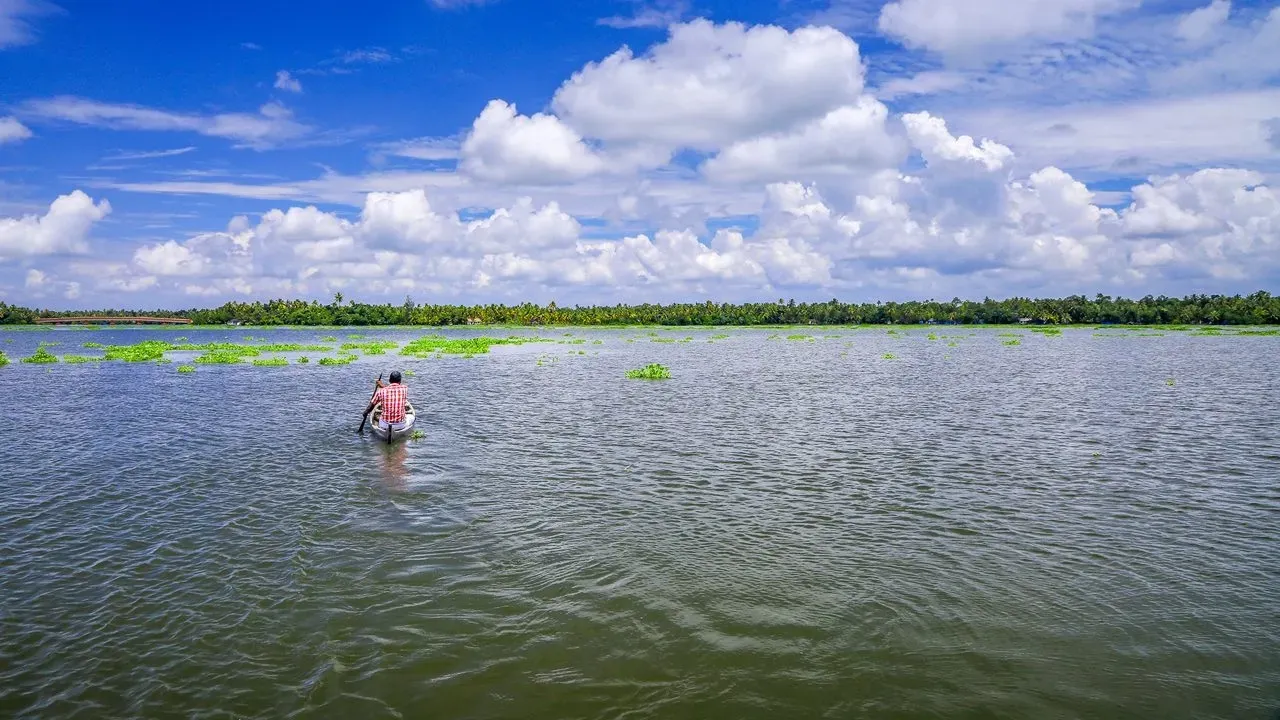 Lago Vembanad, Kerala, Índia