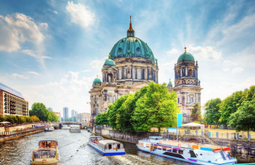 Catedral de Berlim. um marco famoso na Ilha dos Museus em Mitte - Berlim, Alemanha